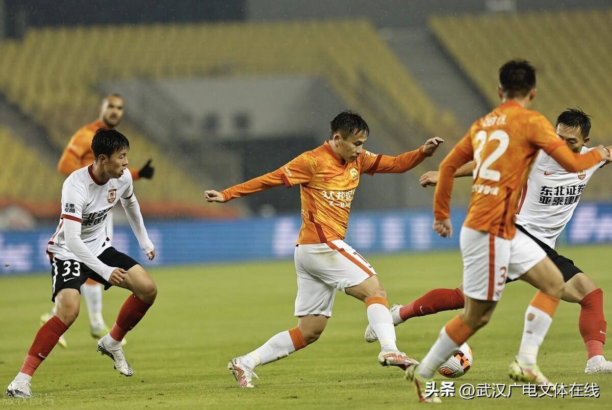 网球夜战：荆楚天虎队强势横扫江汉霹雳队，速度优势明显中场绞杀压制对手的简单介绍-爱游戏