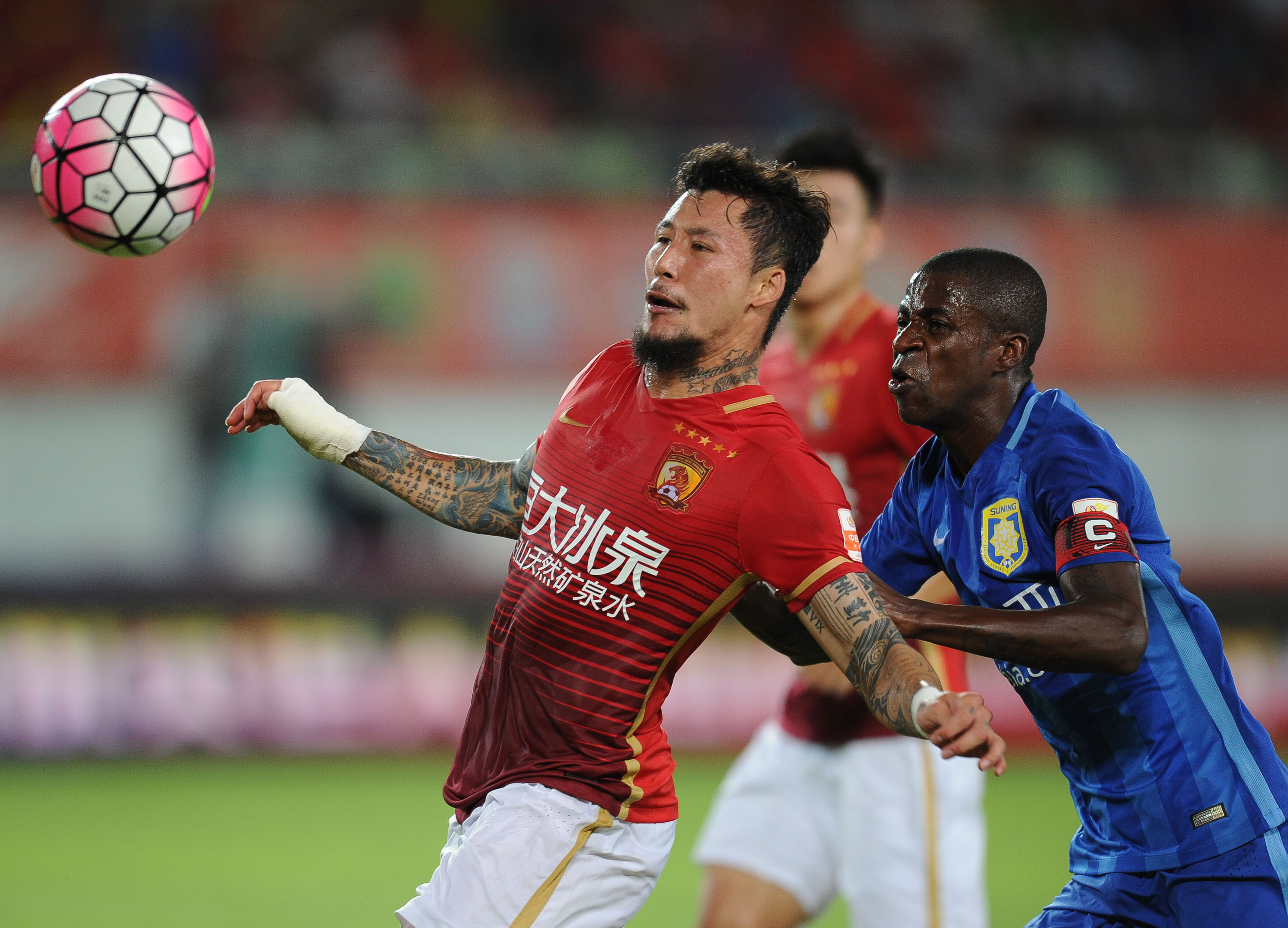 网球夜战:荆楚天虎队强势横扫江汉霹雳队,速度优势明显中场绞杀压制对手的简单介绍 网球夜战:荆楚天虎队强势横扫江汉霹雳队,速度优势明显中场绞杀压制对手的简单介绍