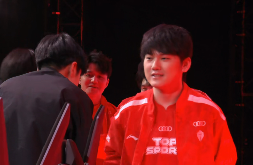 关于重返赛场引爆全场!,Rookie意外战胜RNG气势如虹延续的信息 关于重返赛场引爆全场!,Rookie意外战胜RNG气势如虹延续的信息