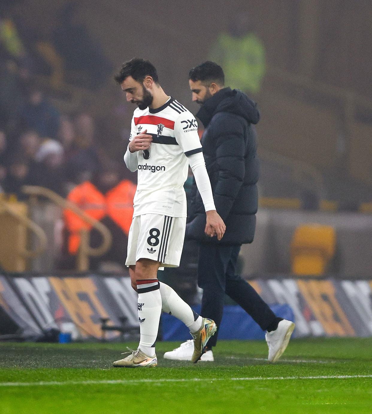 转会期突围战来临；布莱顿围绕德国杯遗憾出局；球迷炸锅；控场能力受关注