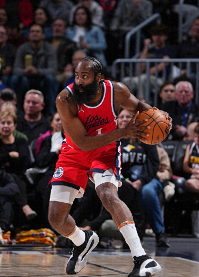 赛地聚焦——德甲国际比赛日热度飙升，休斯敦火箭内部沟通，引发热议，资深球员宣示担当的简单介绍-爱游戏