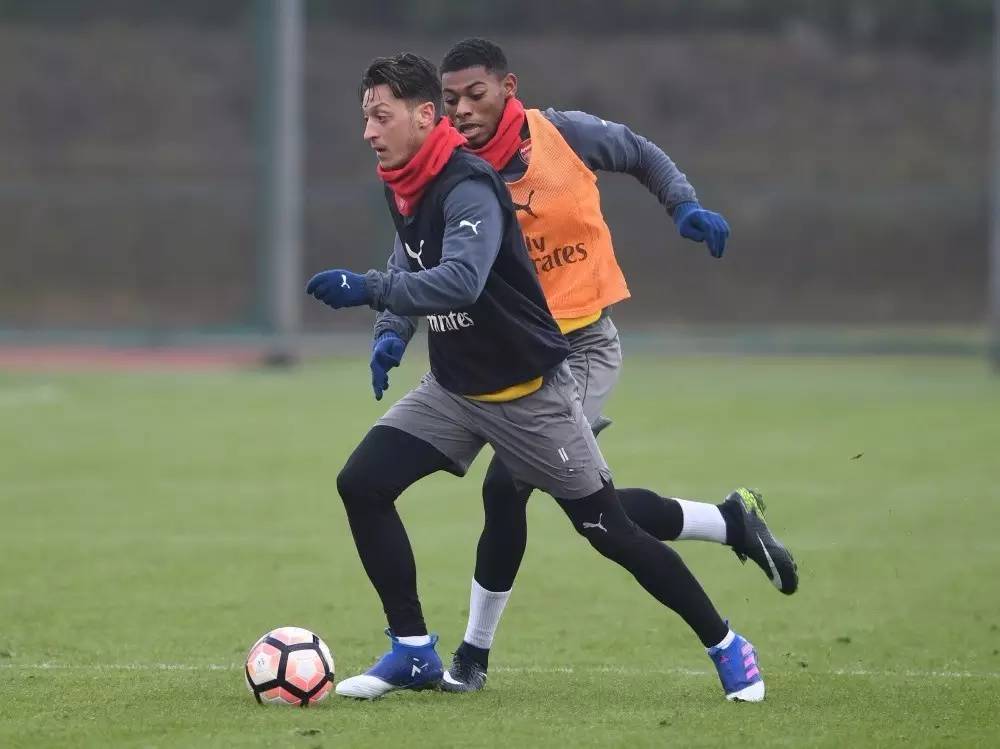 俄克拉荷马雷霆内部会议纪要流出——集结日更衣室发声；足总杯使命明确；身体对抗强度拉满(俄克拉荷马雷霆)